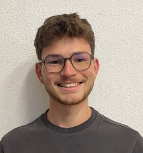 Notre équipe 4 Professeur de maths & physique